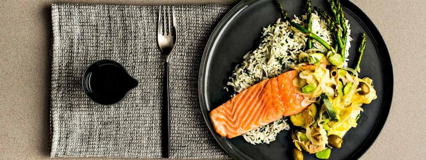 SALMON FILLETS WITH STEAMED PROVENÇAL VEGETABLES AND HERBED BASMATI RICE