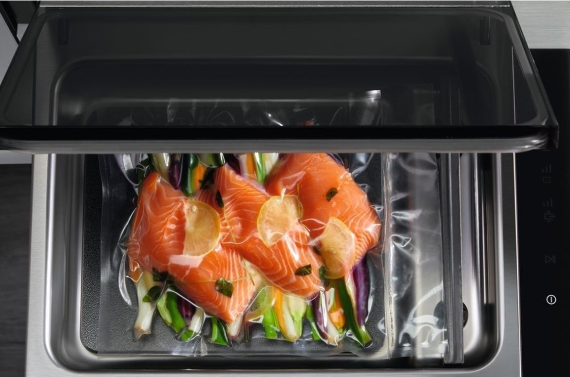 Sous Vide Cooking Technology & Innovation AEG