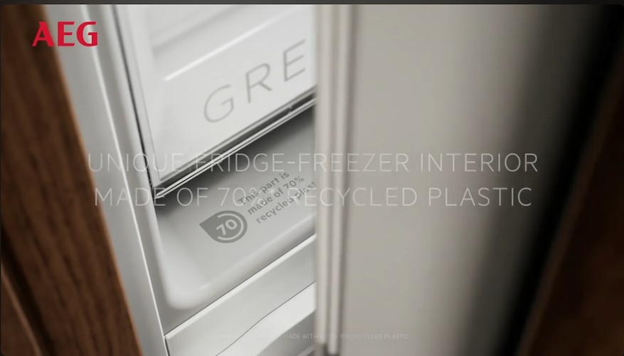 8000 Series Cooling 360&#176; built-in bottom freezer fridge