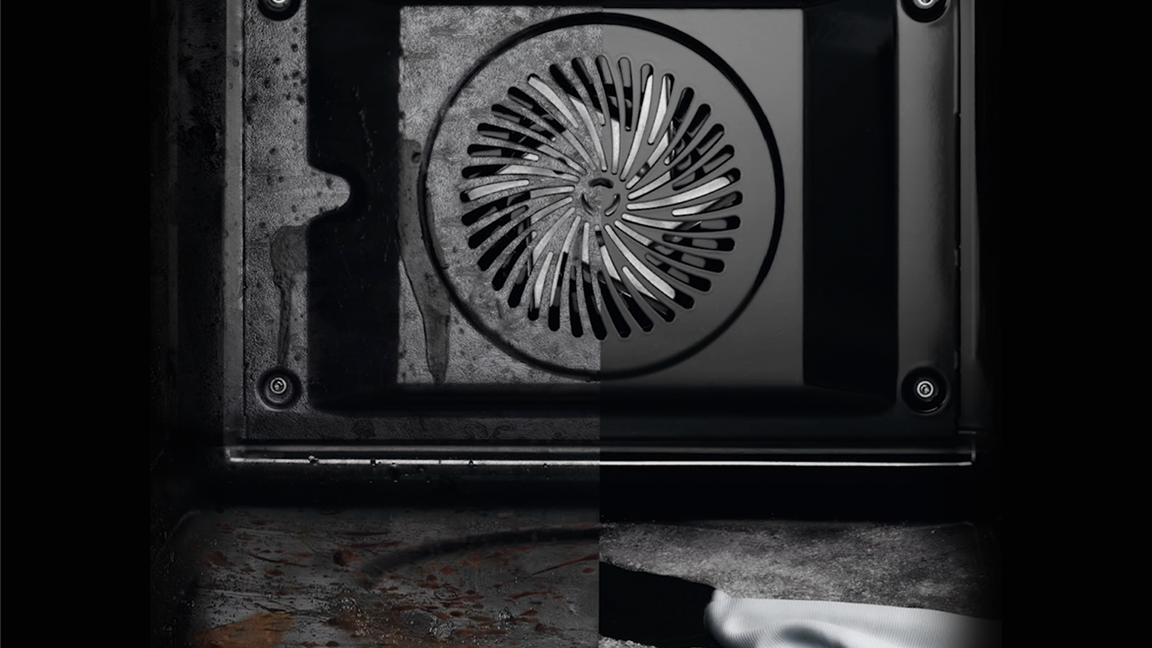 CLEAN YOUR OVEN WITH EASE