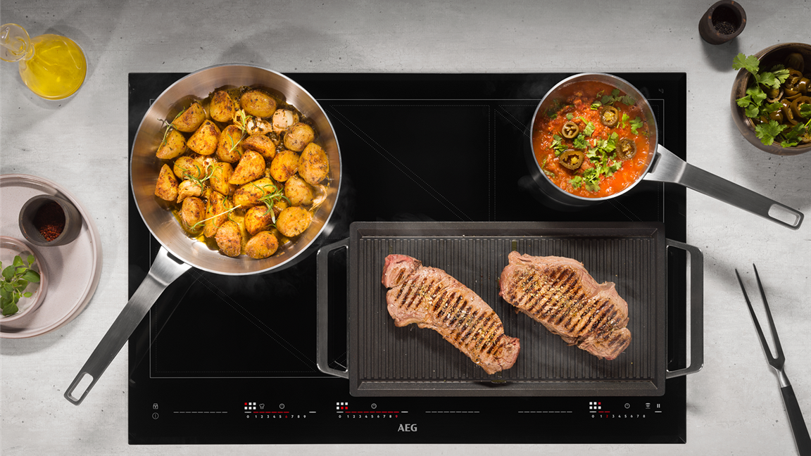 ADAPTS TO YOUR COOKING NEEDS