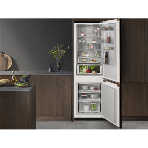 Fridges-OSC8M18ADC-67969